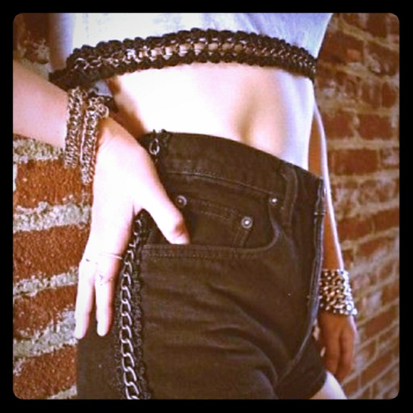 Black high waisted shorts - Picture 1 of 4